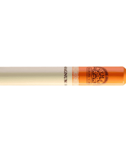 h upmann magnum 50 tubo pieza sobre una superficie de madera fina en Ciudad de México.